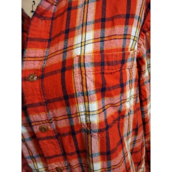 Old Navy Vintage Flannels Button Shirt Men's Medium Regular Fit Plaid Red - Picture 4 of 5